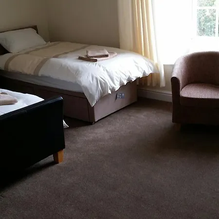 Roosecote Pensionat 3*