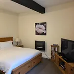 Roosecote 3* بارو في فرنيس