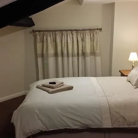 Guest house Roosecote 3*